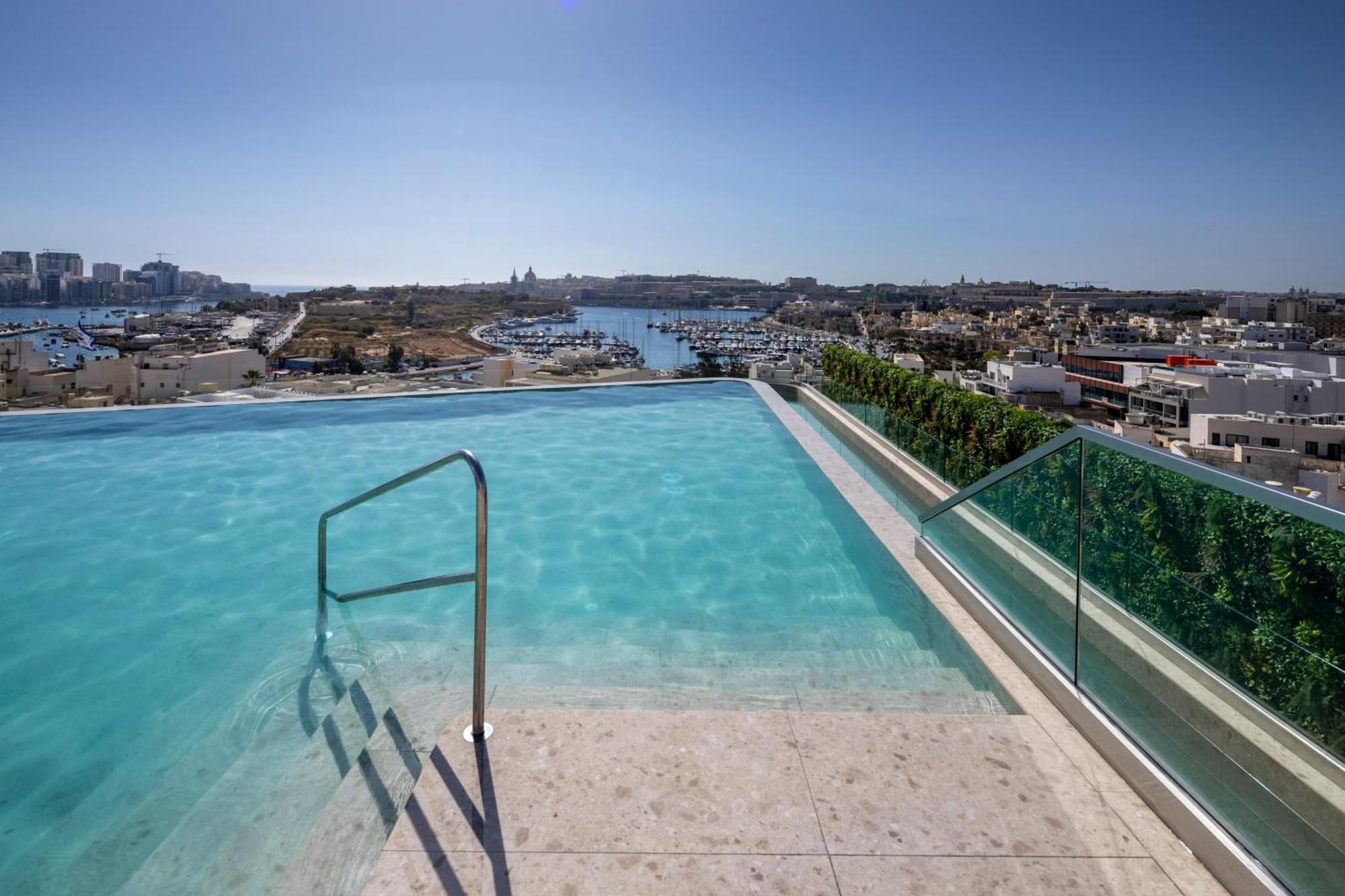 Grands Residences And 4* Gzira